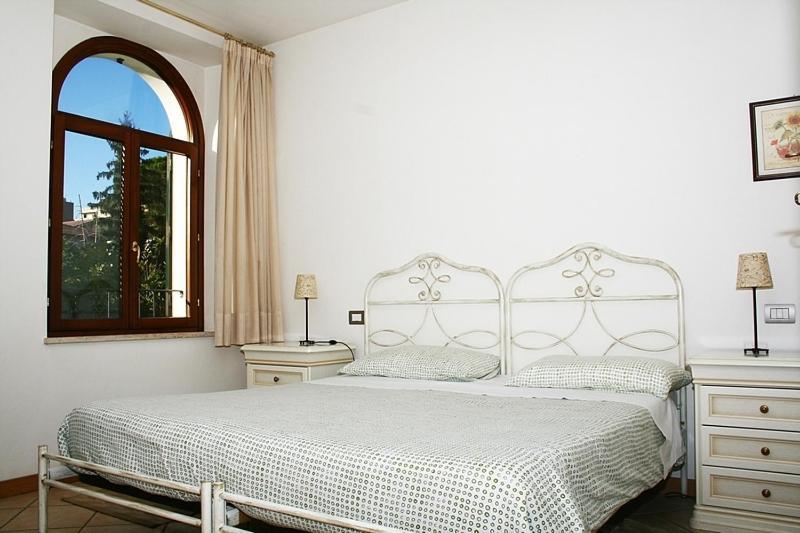 Residence Bizzoni Terni Exteriör bild