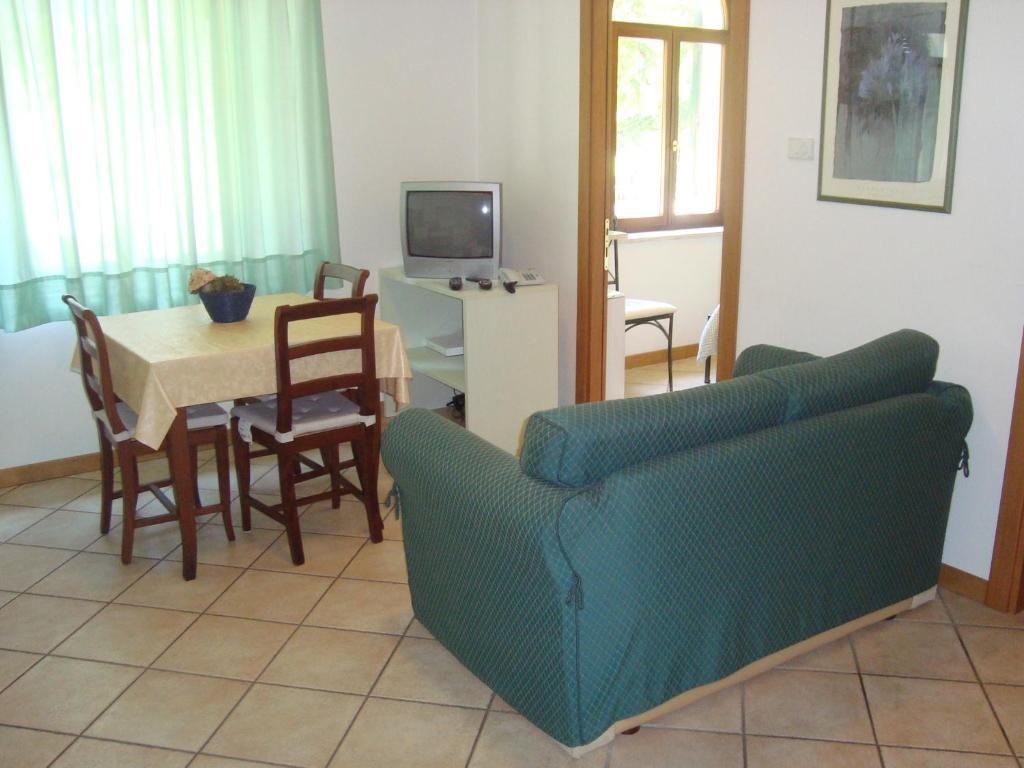 Residence Bizzoni Terni Rum bild